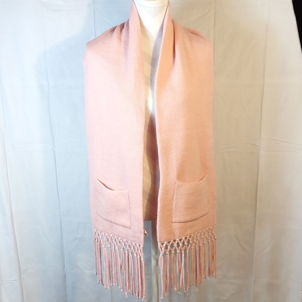 Fringed Pink Scarf With Pockets